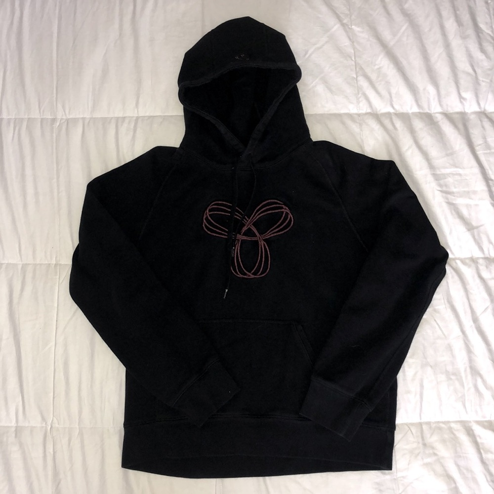 ✨ TNA HOODIE